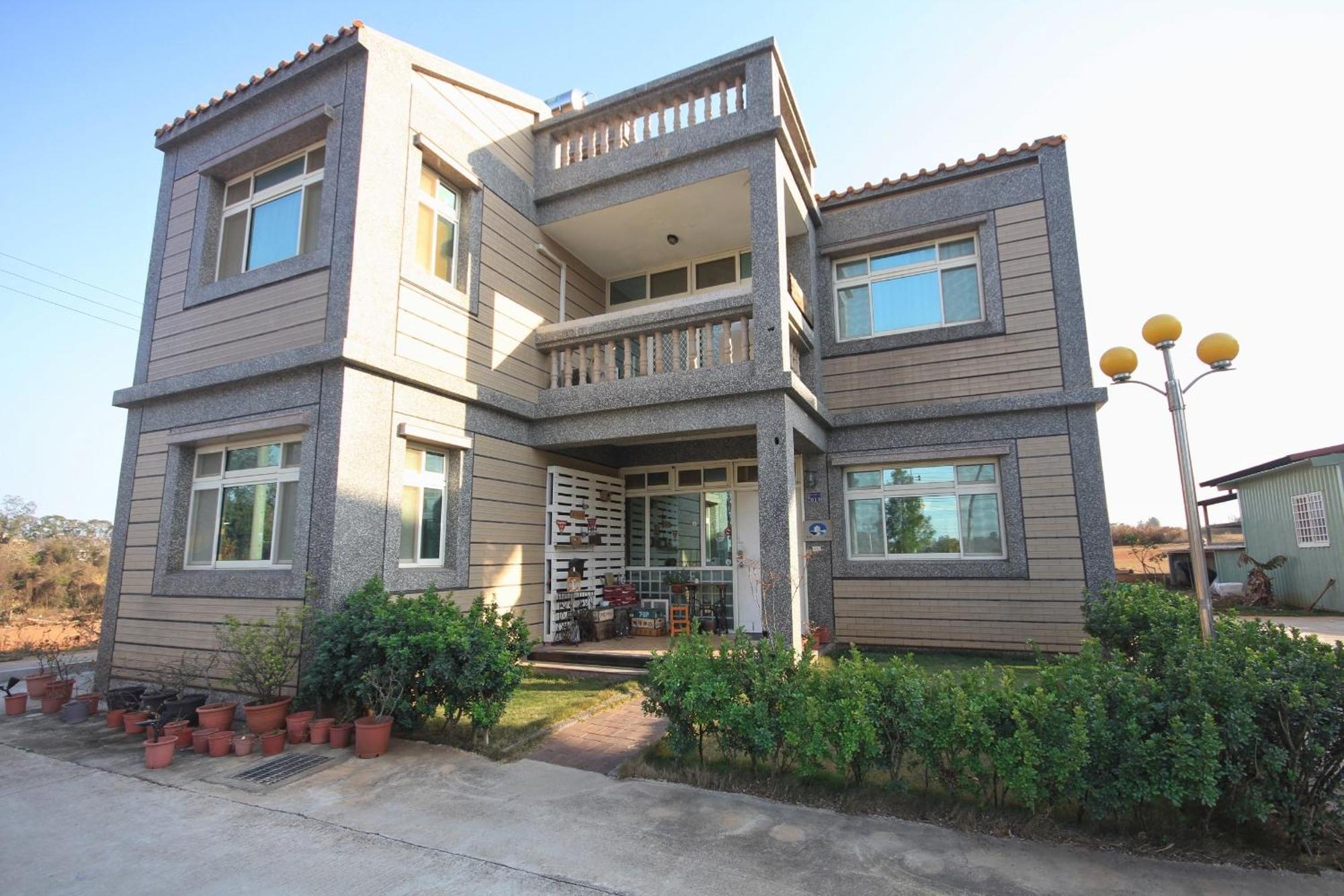 Happy Tree Hostel Jinning Екстер'єр фото