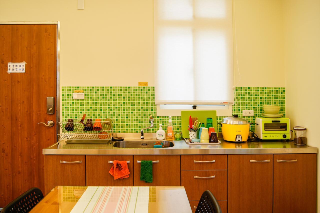 Happy Tree Hostel Jinning Екстер'єр фото
